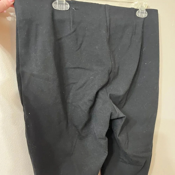 Chicos Womens Black Pants Sz 10 / 1.5 Short Stretch Slash Pockets Pull On - Picture 7 of 8